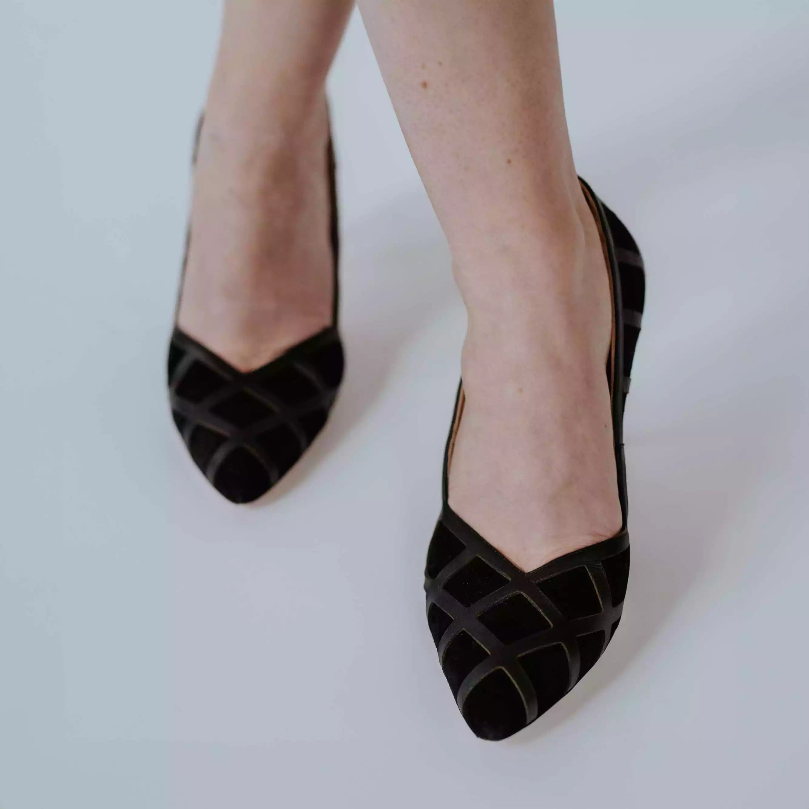 Aiden Black Pointed Toe Pump Heels