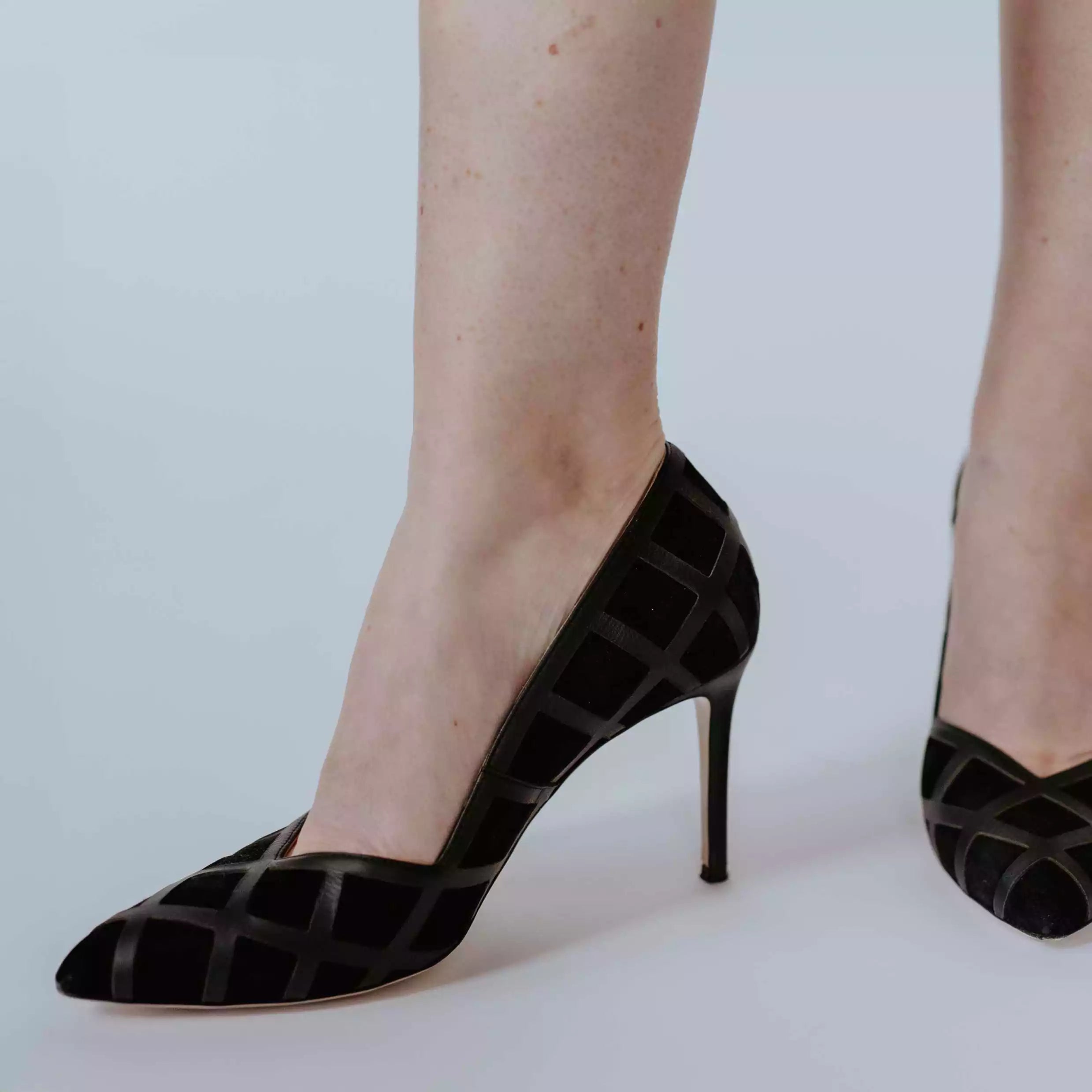 Aiden Black Pointed Toe Pump Heels